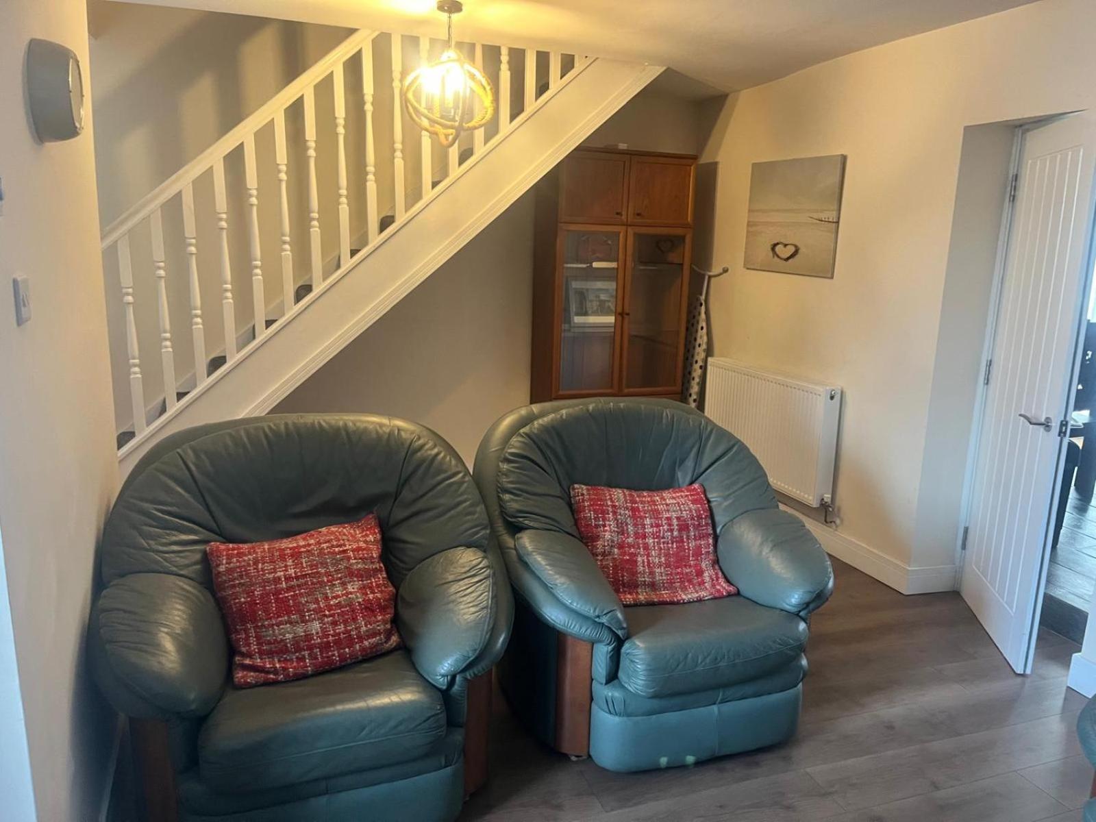 Rj S House Apartamento Merthyr Tydfil Exterior foto